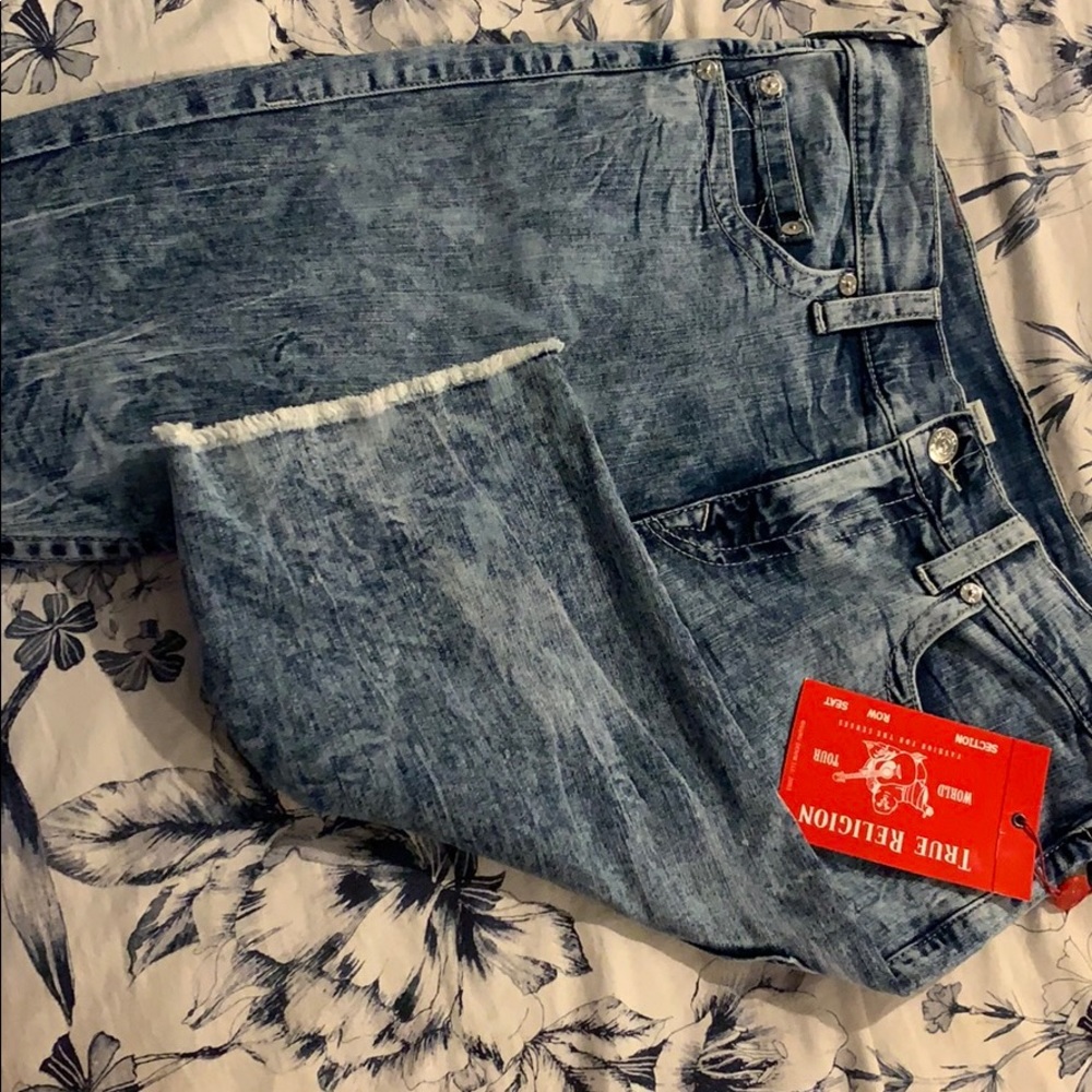 True religión Bermuda cutoff shorts